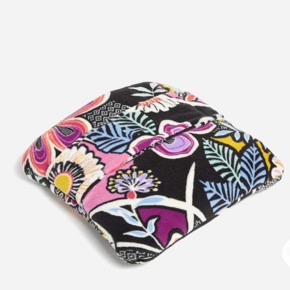 💜Vera Bradley Hanging Organizer and  Travel Blanket In Kauai Floral Print - Picture 2 of 4